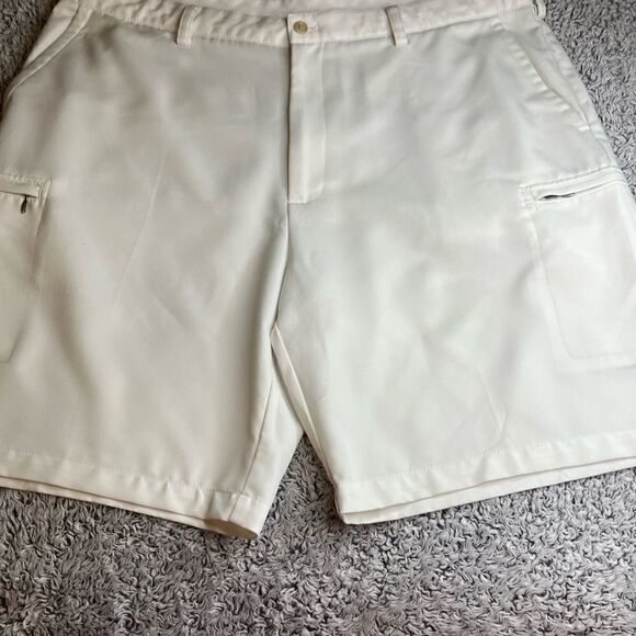 IZOD XFG 42 White Cargo Golf Shorts Wicking Performance - Picture 5 of 14